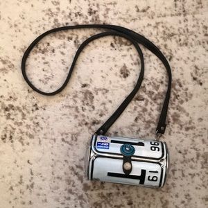 🌼 Little Earth 🌼 license plate purse